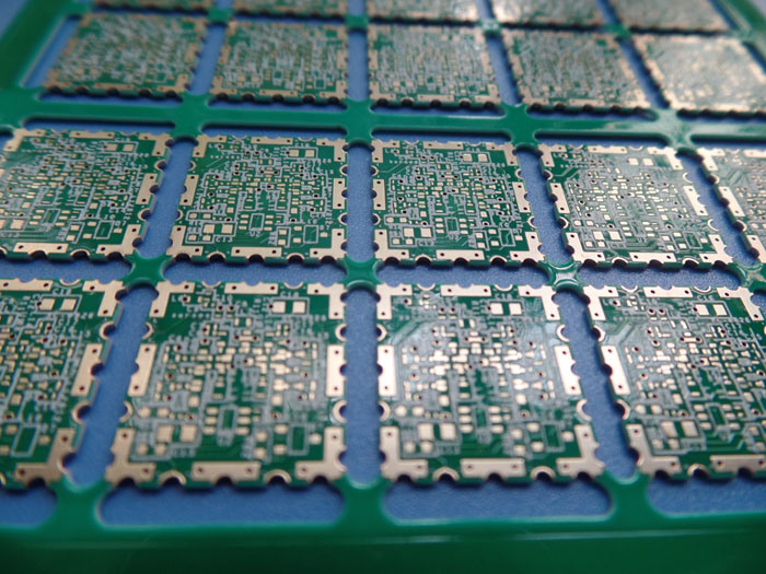 Multilayer PCB 0.4 mm Thick 4 Layer with Immersion Gold Over Nickel